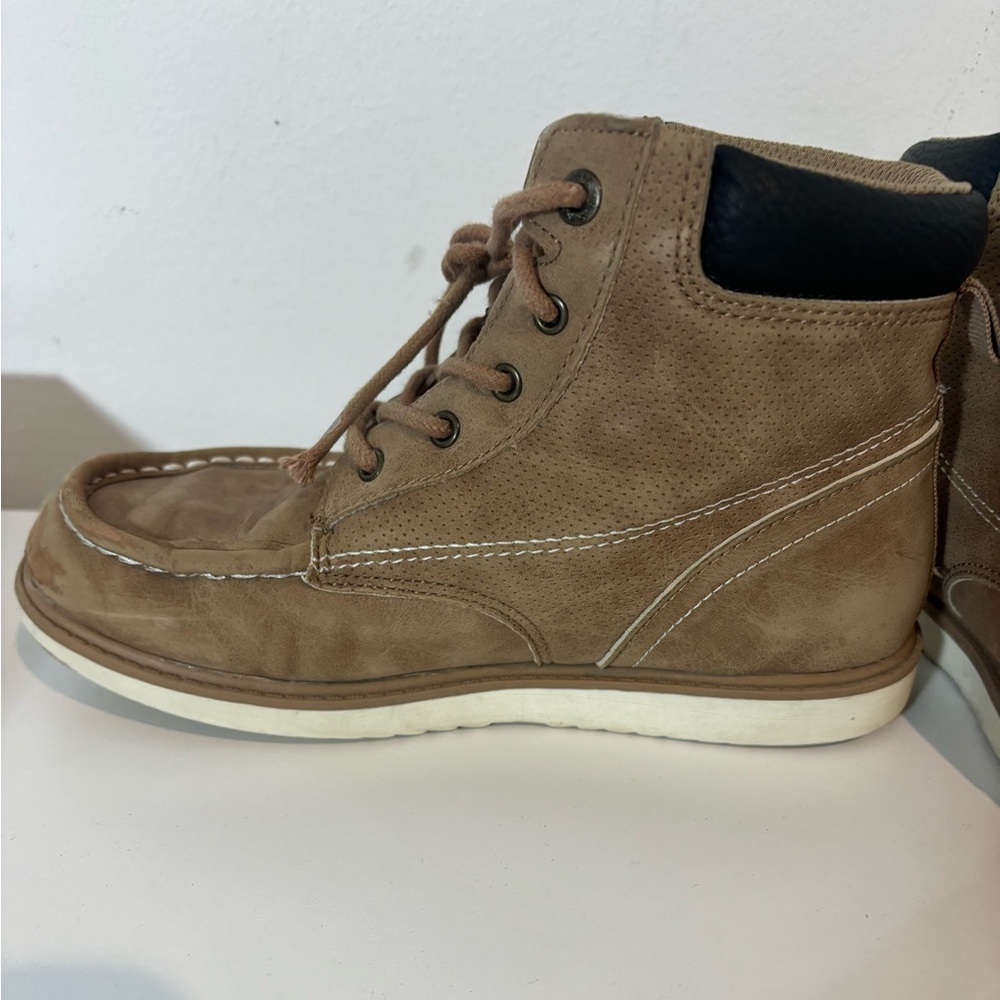 Levi's® Dean Boy's Size 3 Moc Toe Ankle Boots Fall Casual Dressy Youth Khaki